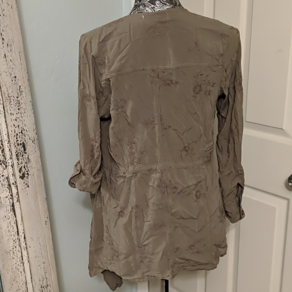 ✨5/$25✨ Knox Rose olive floral embroidery jacket - Picture 5 of 8